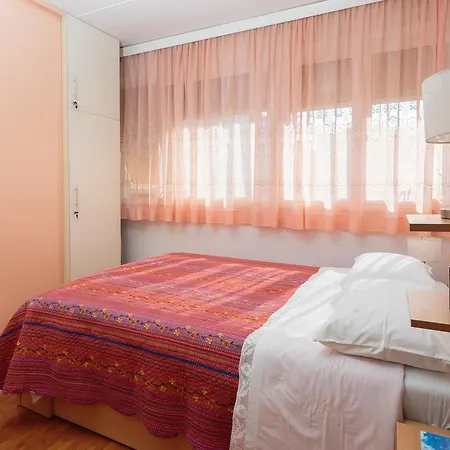 Comfortable And Fully Furbished Karolina In The Center * 스플리트