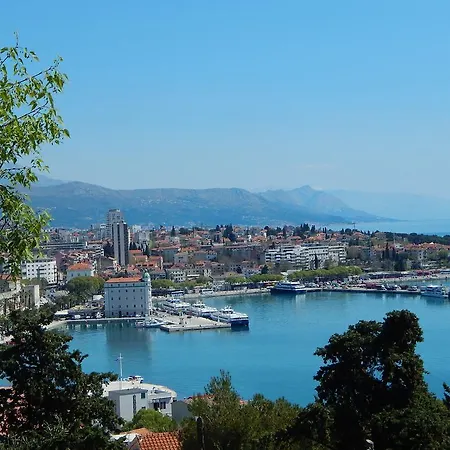 Comfortable And Fully Furbished Karolina In The Center Διαμέρισμα *