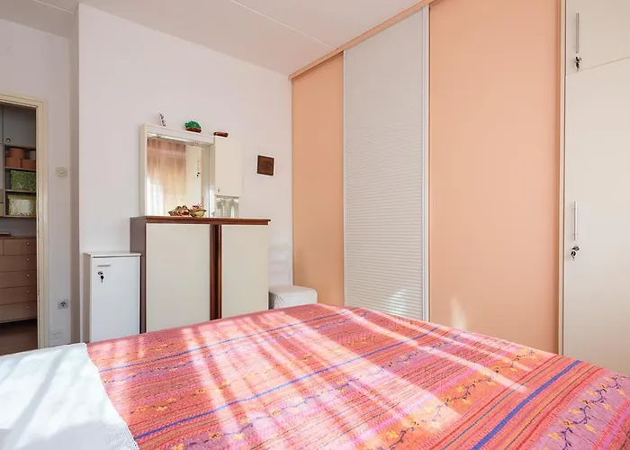 Comfortable And Fully Furbished Karolina In The Center Σπλιτ