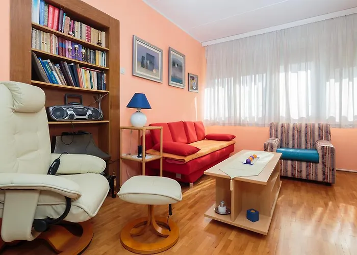 Comfortable And Fully Furbished Karolina In The Center Σπλιτ