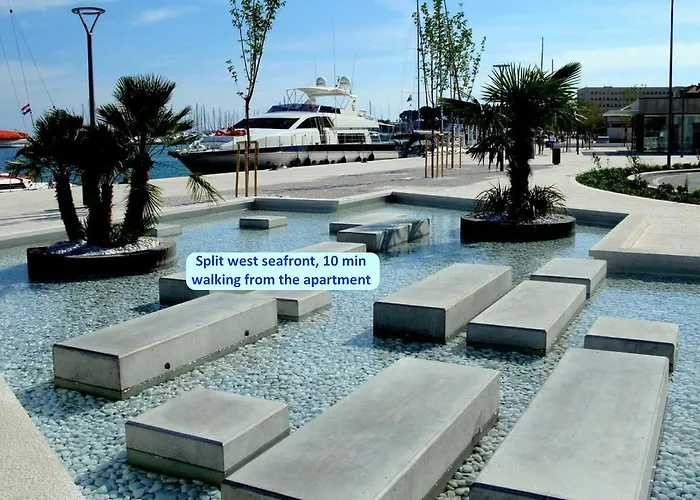 Comfortable And Fully Furbished Karolina In The Center Σπλιτ