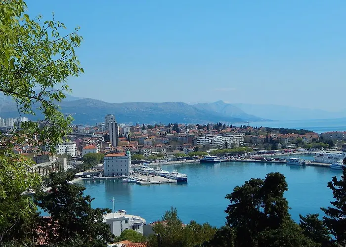 Comfortable And Fully Furbished Karolina In The Center Διαμέρισμα *