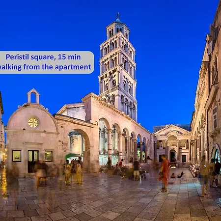 Apartamento Comfortable And Fully Furbished Karolina In The Center Split
